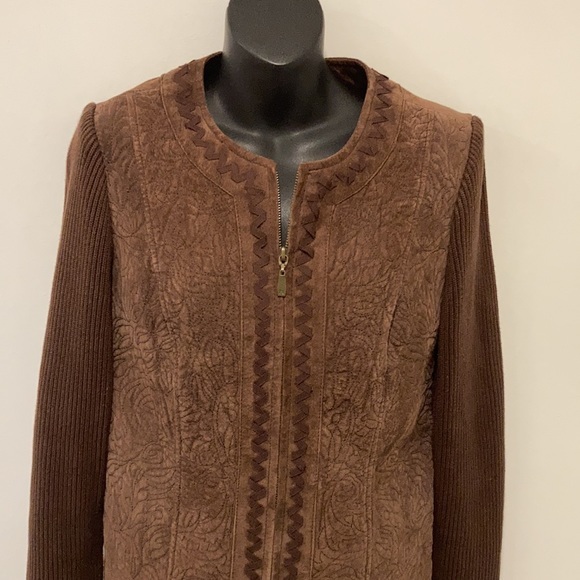 Peter Nygard Suede Jacket in Size Small - Picture 3 of 9